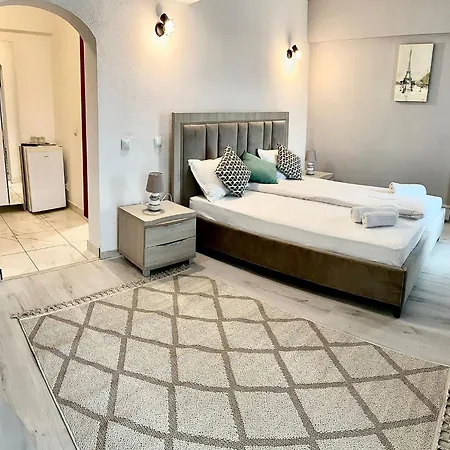 Hotel House 3*