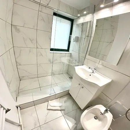 House Hotel