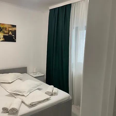 Hotel House 3*