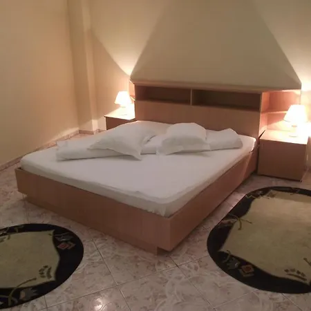 House Hotel